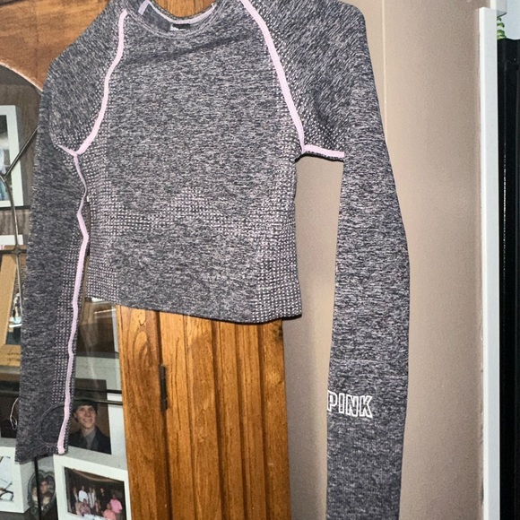 XS Victoria Secret PINK Top. MUST BE BUNDLED - Picture 8 of 10